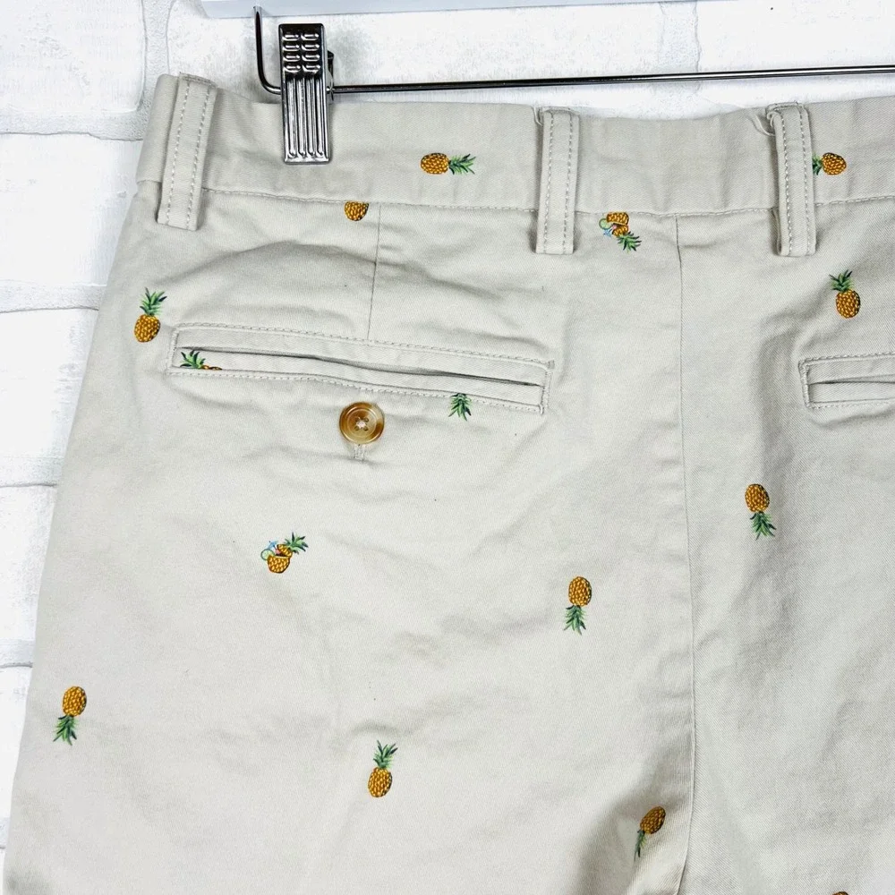 Old Navy‎ Mens Ultimate Slim Built-in Flex Pineapple Print Shorts, Size 30